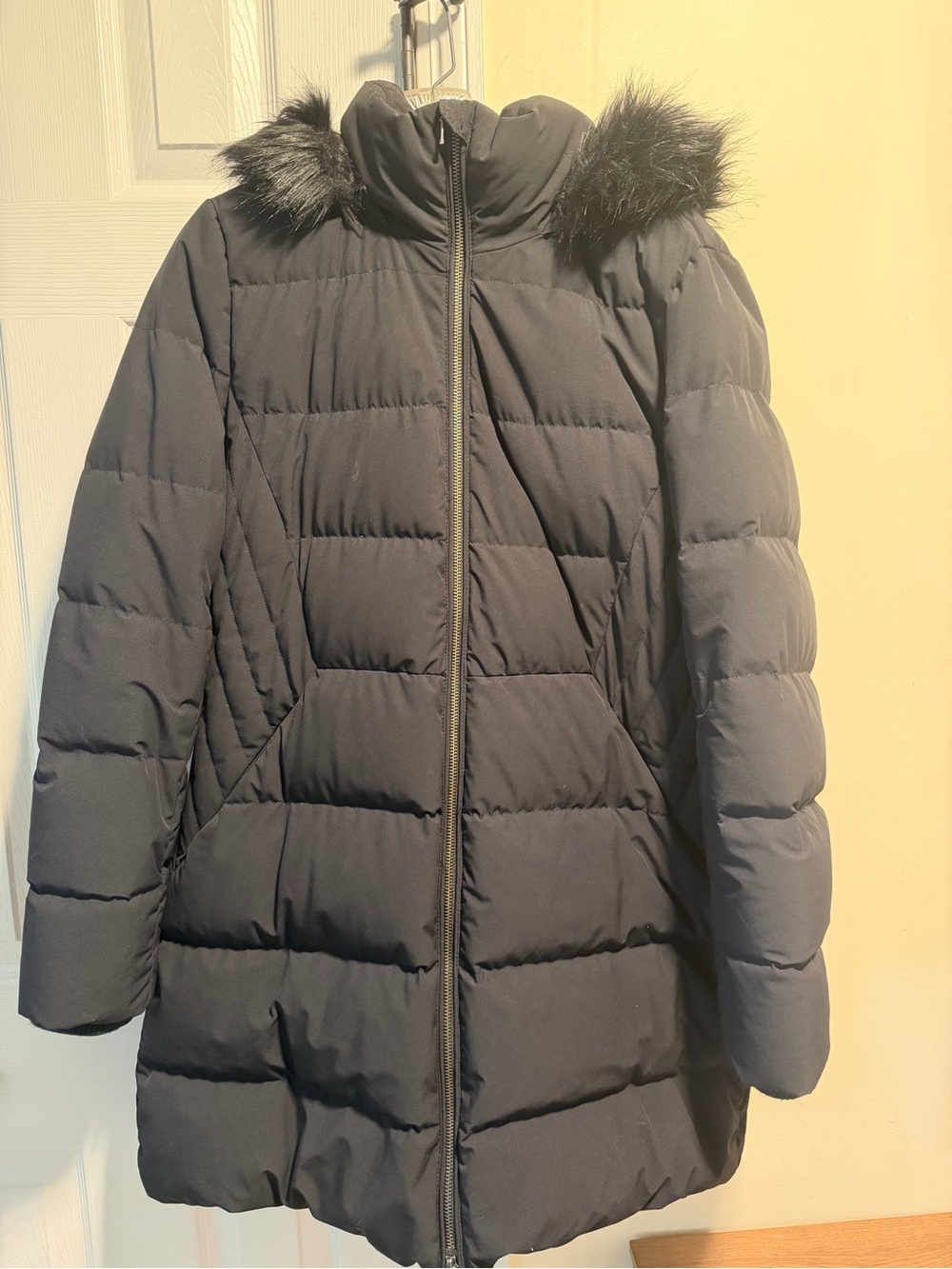 Land’s End - Women's Black Puffer Coat with Faux Fur Trim